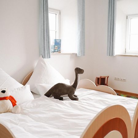Black Horse Family Apartment - Barrierearm - Pfotenglueck - Familienzeit By Loewenherz Homes Stephanskirchen Eksteriør bilde