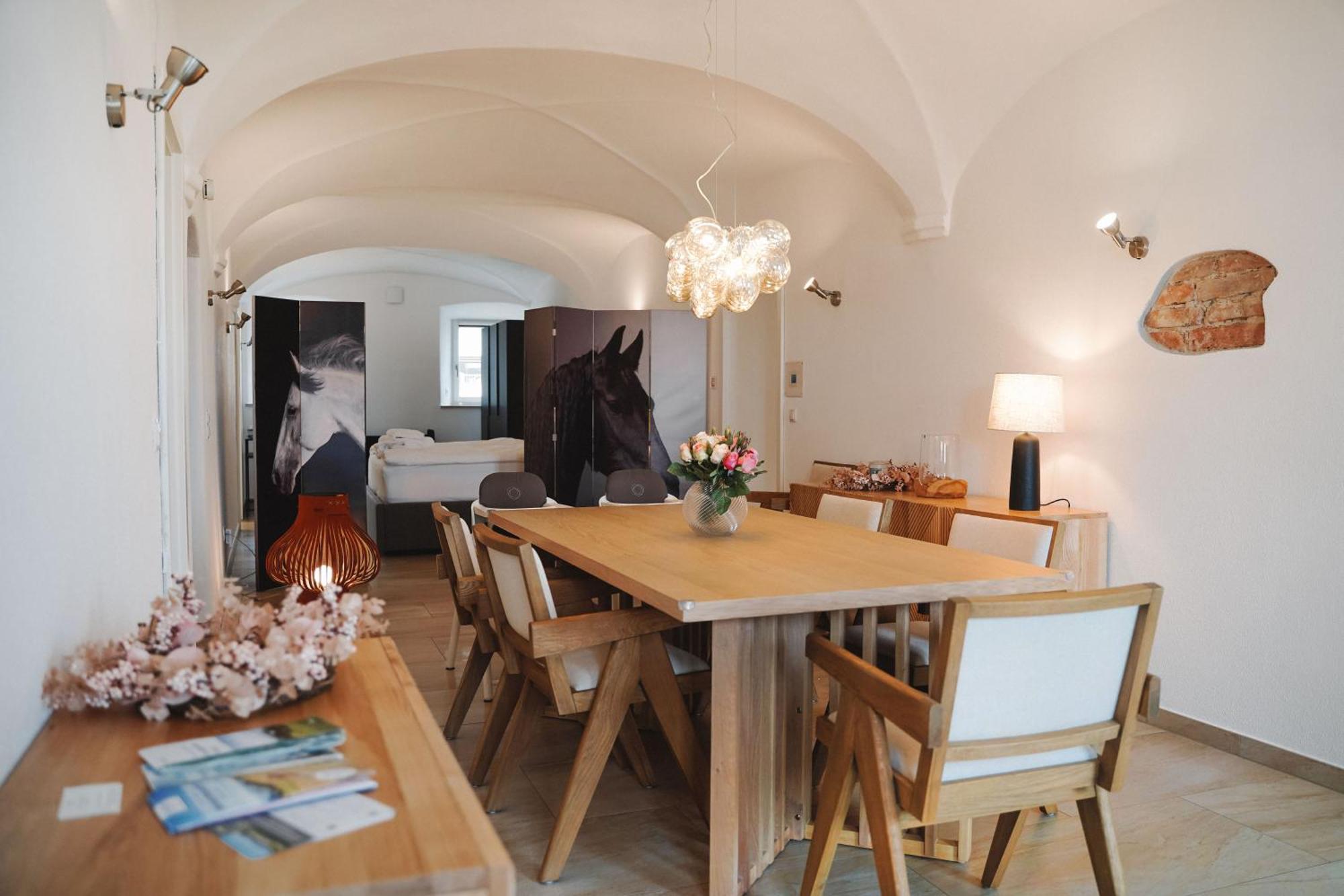 Black Horse Family Apartment - Barrierearm - Pfotenglueck - Familienzeit By Loewenherz Homes Stephanskirchen Eksteriør bilde