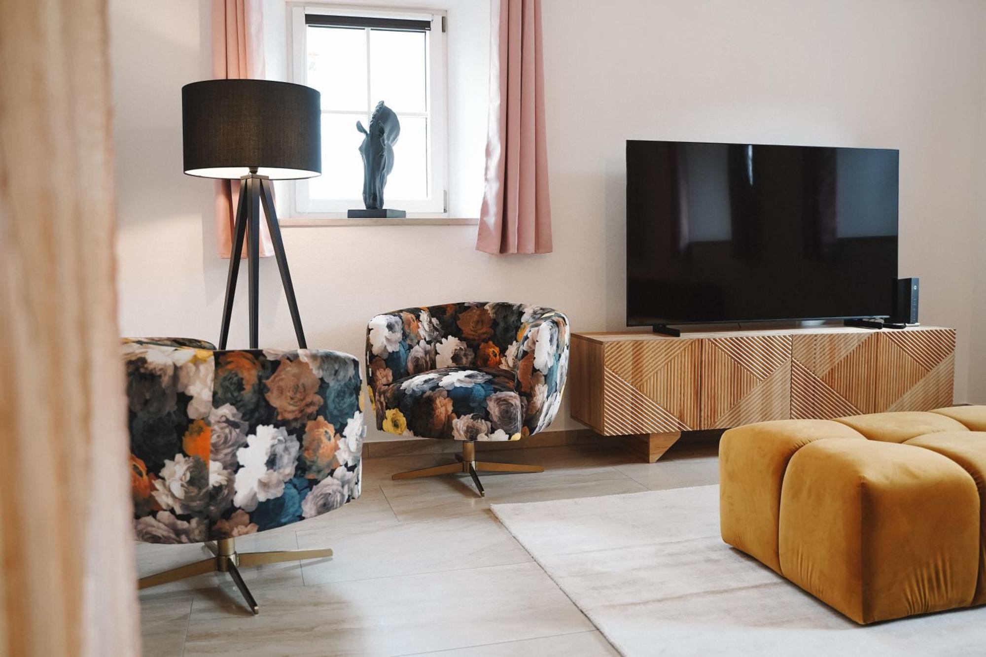 Black Horse Family Apartment - Barrierearm - Pfotenglueck - Familienzeit By Loewenherz Homes Stephanskirchen Eksteriør bilde